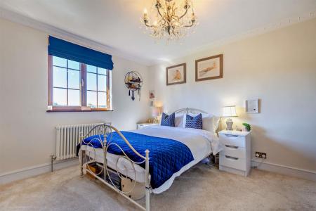 8666530-interior02-800.jpg