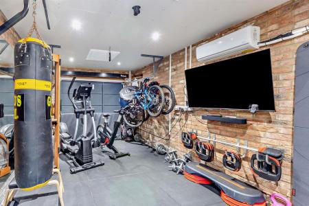 8667321-interior28-800.jpg
