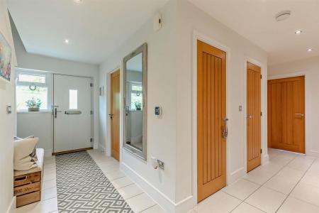 8667321-interior02-800.jpg