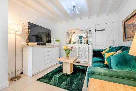 8639429-interior13.jpg