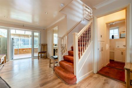 8641264-interior10.jpg