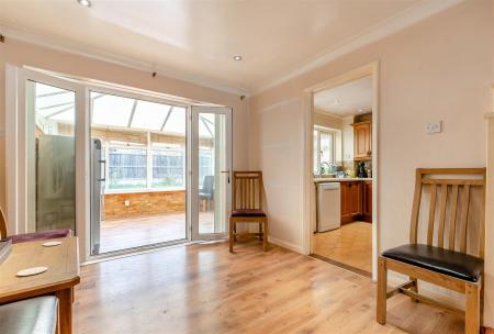 8641264-interior05.jpg