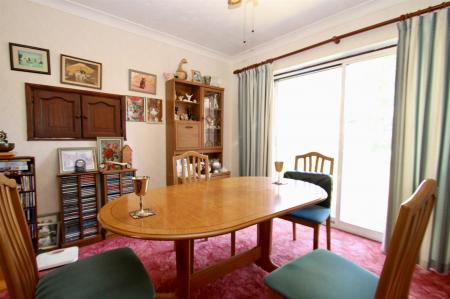 Dining room 1.jpg