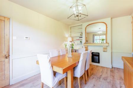 8649125-interior06.jpg