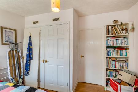 8650746-interior16.jpg