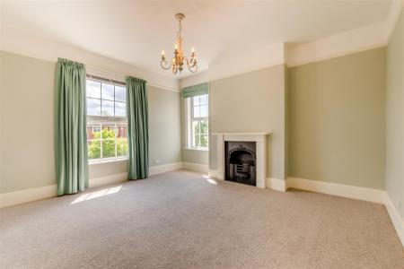 8650923-interior15.jpg