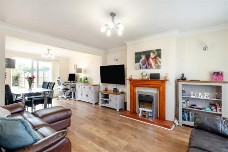 8652484-interior14.jpg