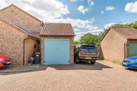 8653779-exterior06.jpg