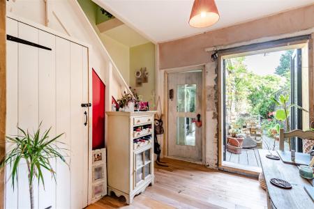 8654195-interior08.jpg