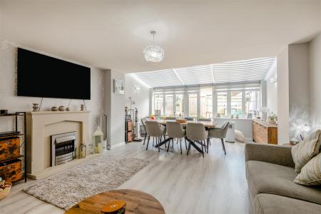 8655469-interior15.jpg