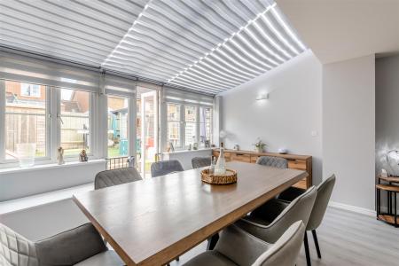 8655469-interior16.jpg