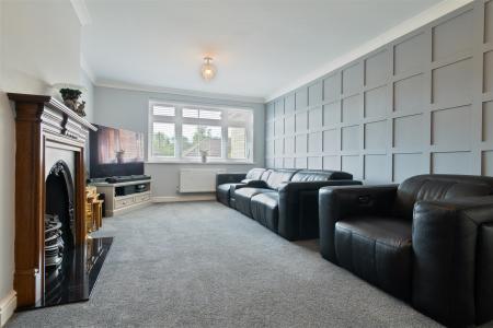Living Room..jpg