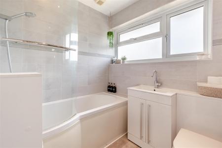 8656746-interior19.jpg
