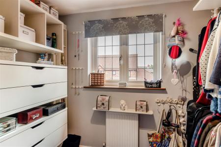 8657719-interior01.jpg