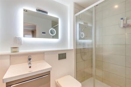 8660212-interior12.jpg
