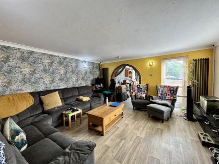 Living room 1.jpg