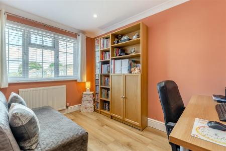 8661996-interior24.jpg