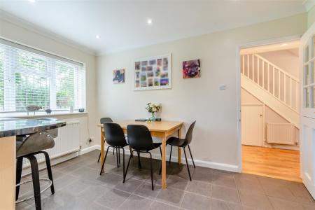 8663735-interior17.jpg