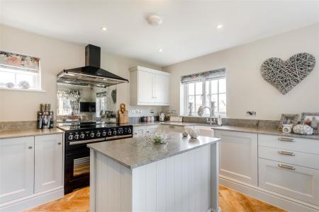 Kitchen/Breakfast Room