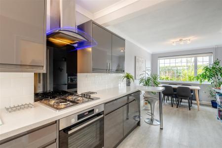 Kitchen/Breakfast Room