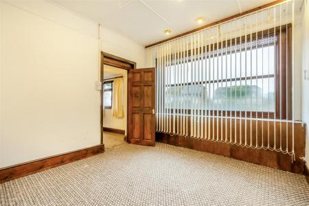 8578170-interior02.jpg