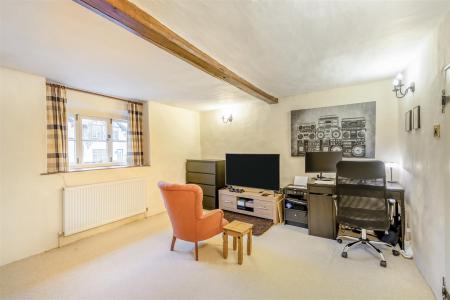 Bedroom 2/Office