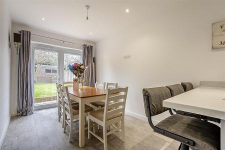 Kitchen/Dining Area