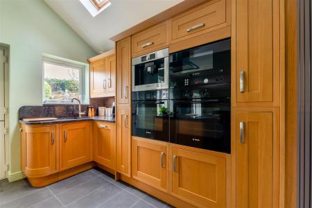 Kitchen/Dining Area