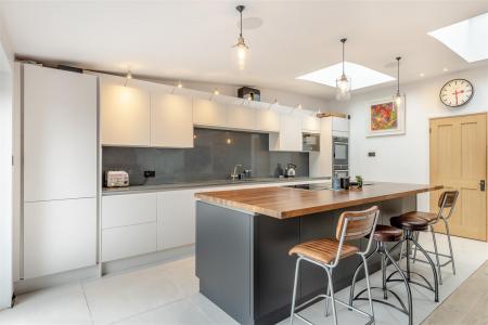 8614713-interior05.jpg