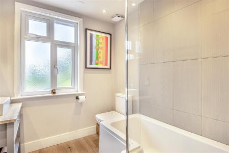 8614713-interior13.jpg