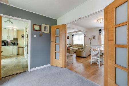 8651487-interior13.jpg