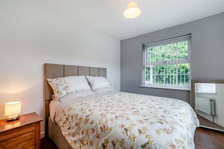 8651487-interior01.jpg