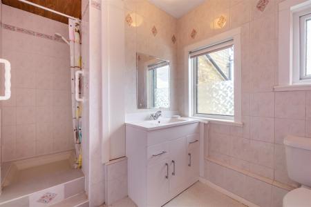 Family Shower Room