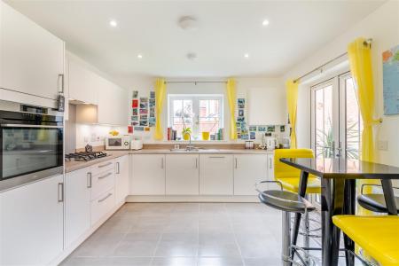 Kitchen/Dining Room