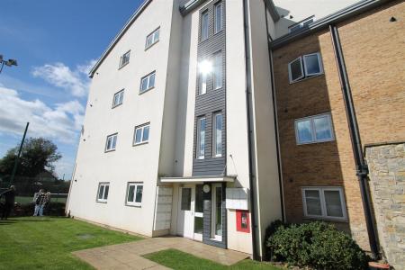 Front - Melrose Close.jpg