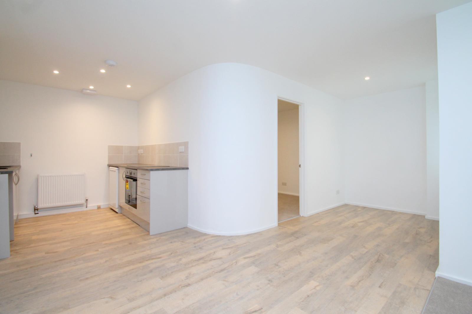 1 bedroom Apartment for rent in Caterham