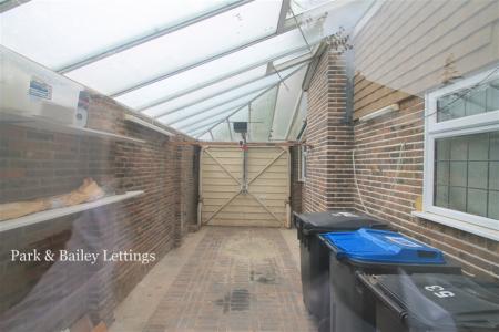 Lean-to store