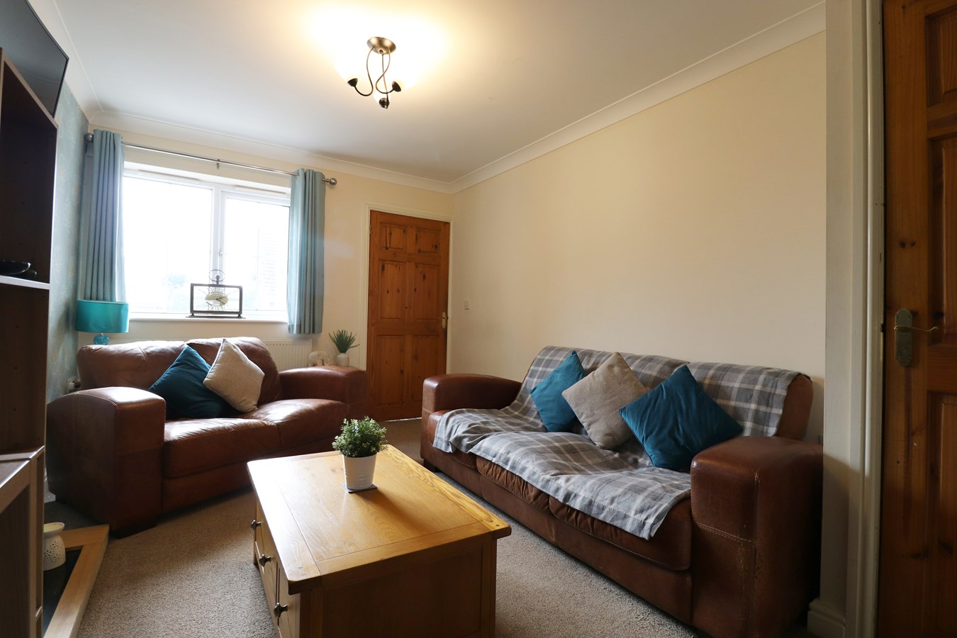 3 bedroom SemiDetached House for sale in BartonuponHumber