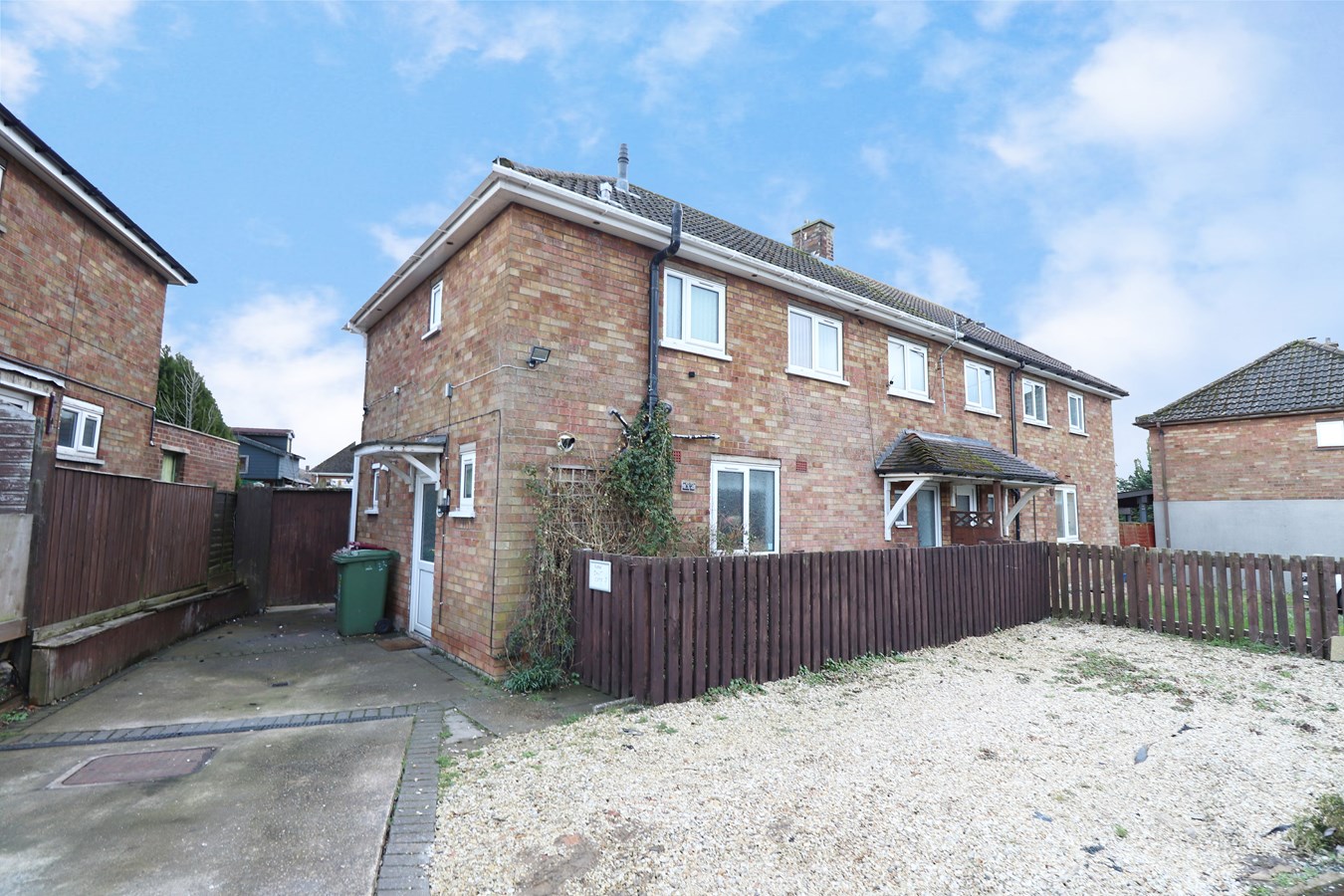 3 Bedroom Semi-Detached House For Sale In Scunthorpe