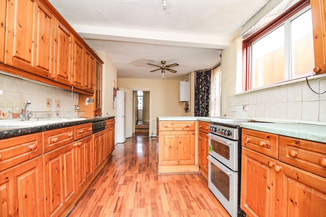 3 bedroom Terraced House for sale in FOREST GATE