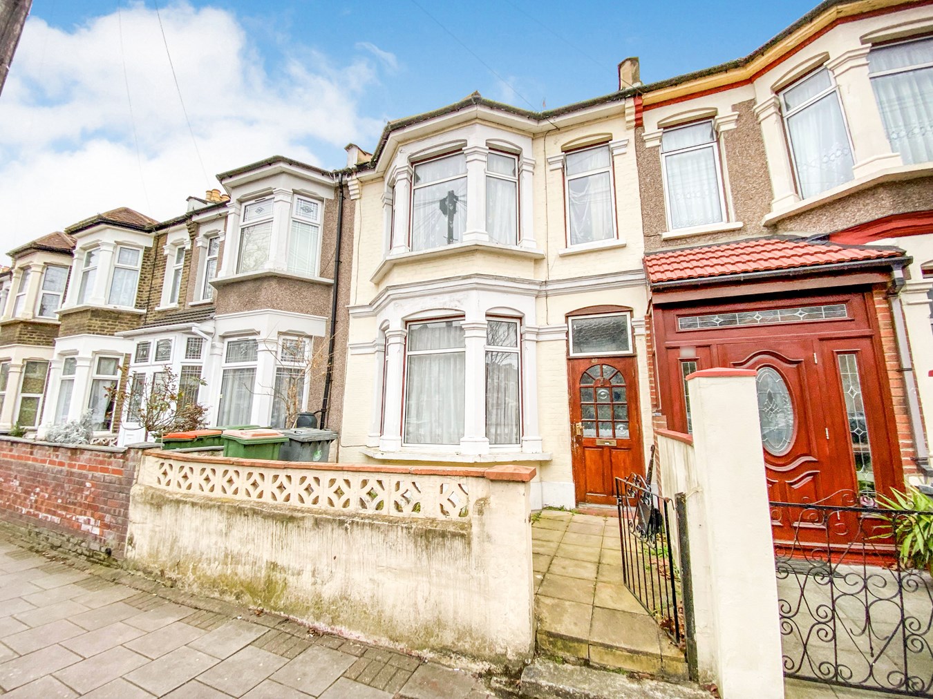 3 bedroom Terraced House for sale in FOREST GATE
