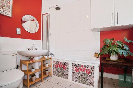 Ground Floor Bathroo