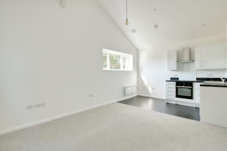 LOUNGE/KITCHEN2
