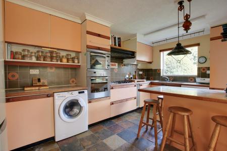 KITCHEN BREAKFAST ROOM