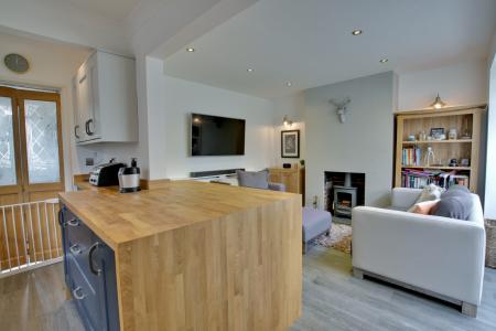 KITCHEN SITTING ROOM