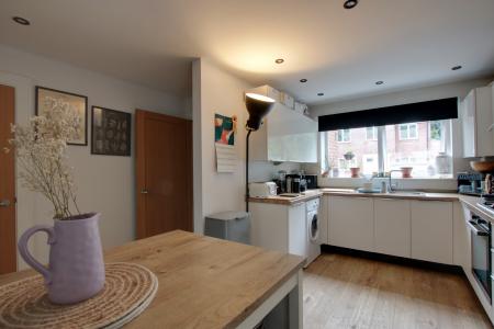 KITCHEN BREAKFAST ROOM