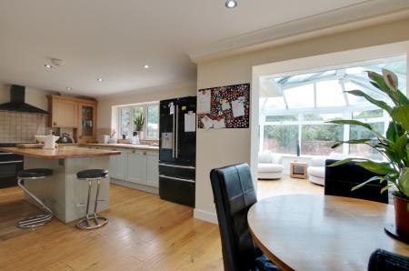 KITCHEN BREAKFAST ROOM