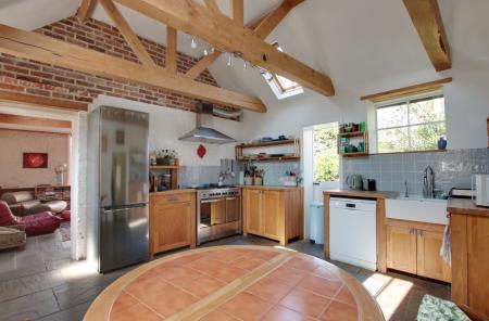 KITCHEN BREAKFAST ROOM