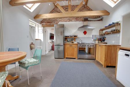 KITCHEN BREAKFAST ROOM