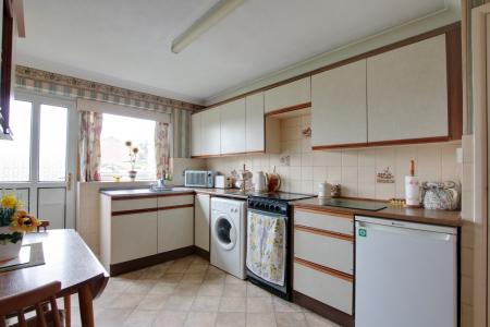 KITCHEN BREAKFAST ROOM